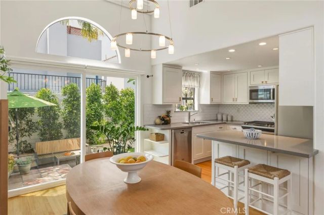 1513 Wollacott, Redondo Beach, CA 90278