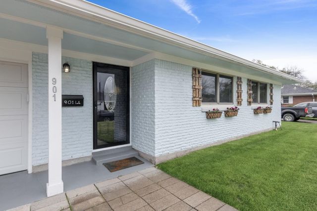 901 Luella Avenue, Deer Park, TX 77536