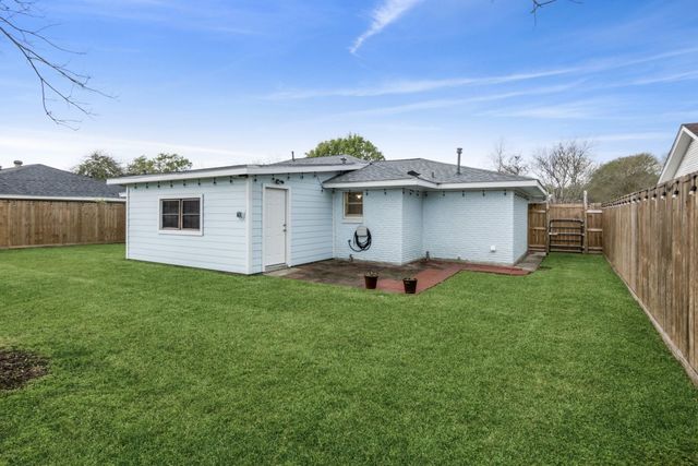 901 Luella Avenue, Deer Park, TX 77536