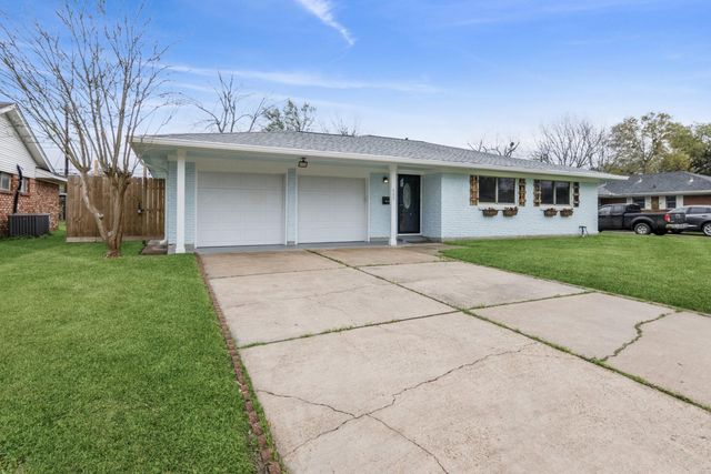 901 Luella Avenue, Deer Park, TX 77536