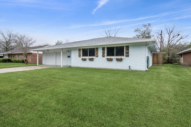 901 Luella Avenue, Deer Park, TX 77536