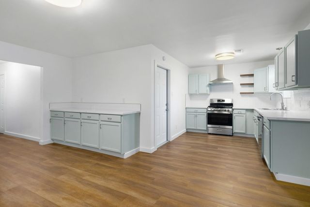 901 Luella Avenue, Deer Park, TX 77536