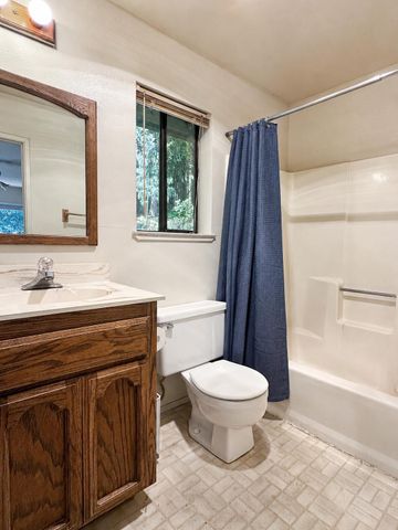 4331 Mountain Lake Ct, Pollock Pines, CA 95726