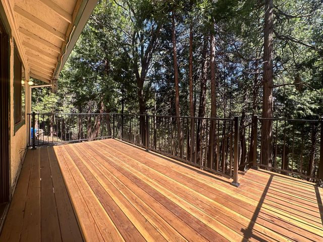 4331 Mountain Lake Ct, Pollock Pines, CA 95726