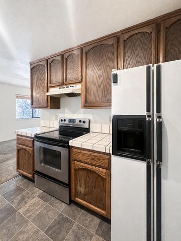 4331 Mountain Lake Ct, Pollock Pines, CA 95726
