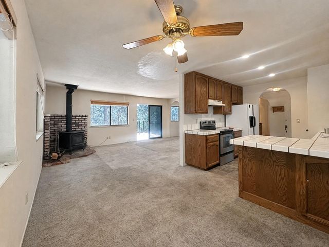 4331 Mountain Lake Ct, Pollock Pines, CA 95726