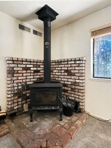4331 Mountain Lake Ct, Pollock Pines, CA 95726