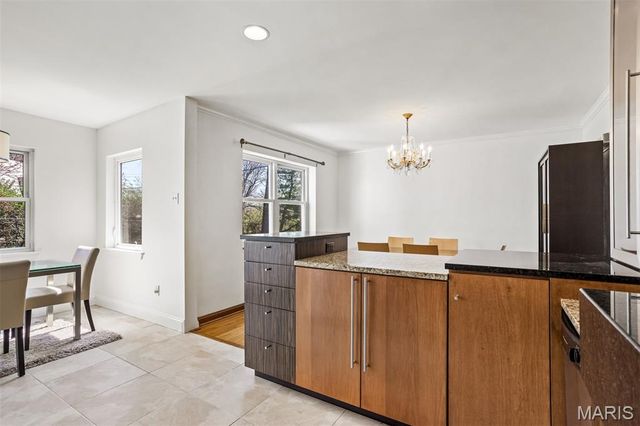 1218 Culverhill Drive, Webster Groves, MO 63119