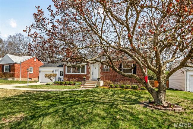 1218 Culverhill Drive, Webster Groves, MO 63119