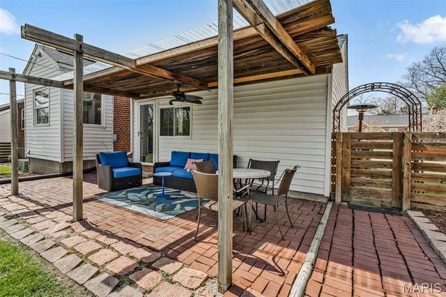 1218 Culverhill Drive, Webster Groves, MO 63119