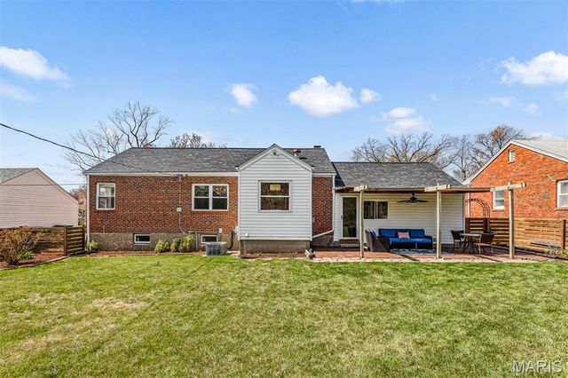 1218 Culverhill Drive, Webster Groves, MO 63119