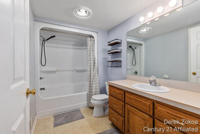 1816 Tiffany Shores Court, Holland, MI 49424