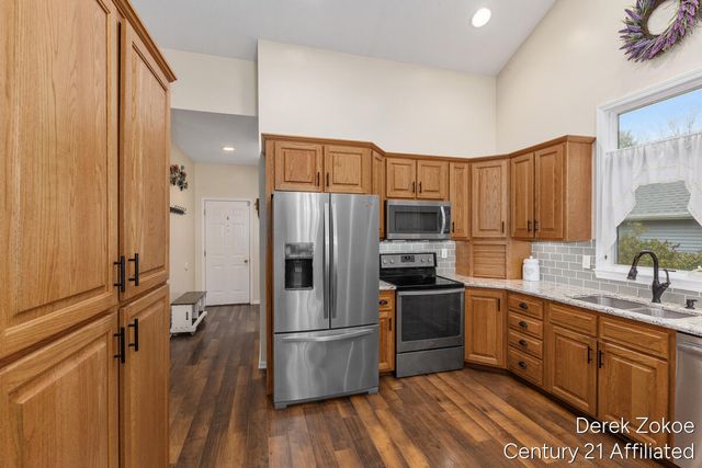 1816 Tiffany Shores Court, Holland, MI 49424