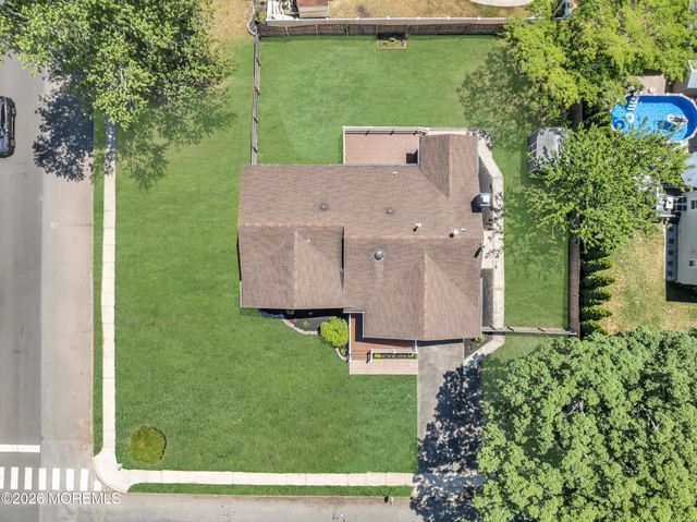 68 Sherman Avenue, Bayville, NJ 08721