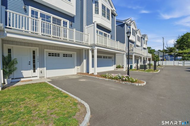 301 Harbour Close 102, New Haven, CT 06519