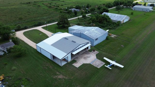 4611 Sport Flyers Lane, Brookshire, TX 77423