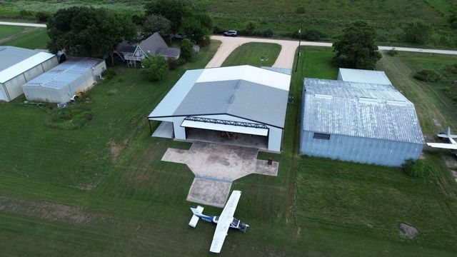 4611 Sport Flyers Lane, Brookshire, TX 77423