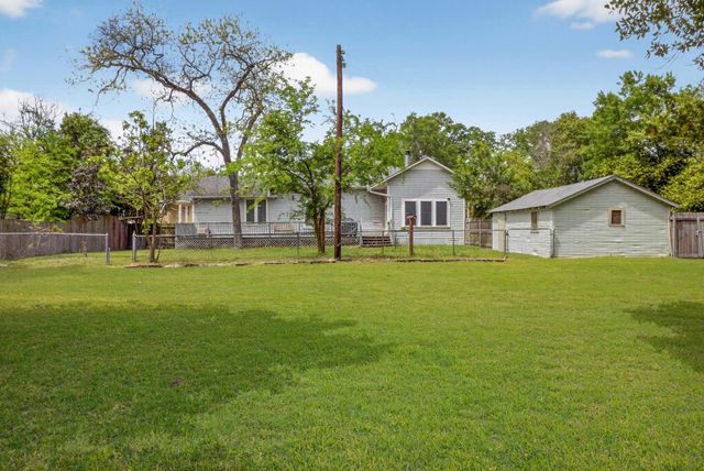 603 N Montgomery, Gilmer, TX 75644