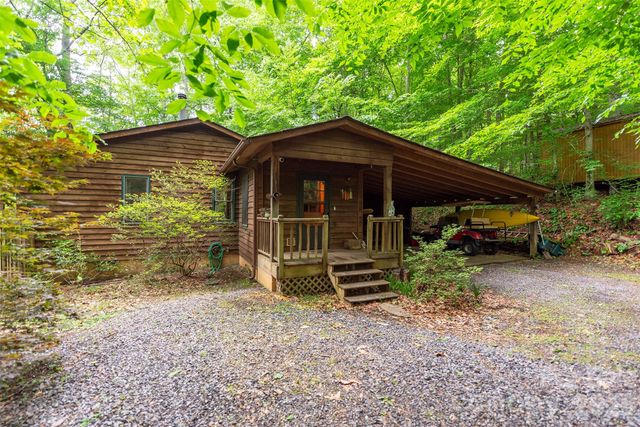 23 Hunting Lodge Drive, Black Mountain, NC 28711