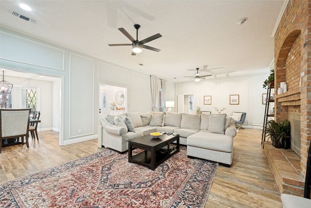 3823 Rochelle Drive, Arlington, TX 76016