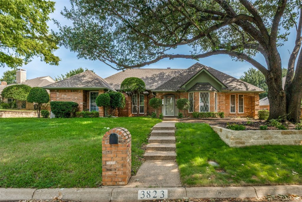 3823 Rochelle Drive, Arlington, TX 76016