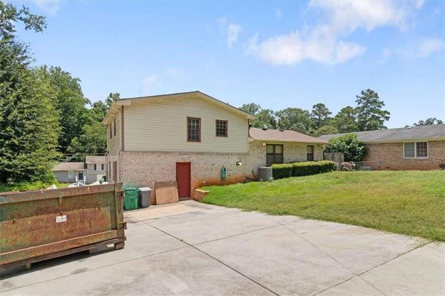 2323 Emerald Falls Drive, Decatur, GA 30035