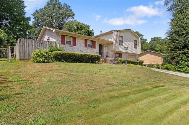 2323 Emerald Falls Drive, Decatur, GA 30035