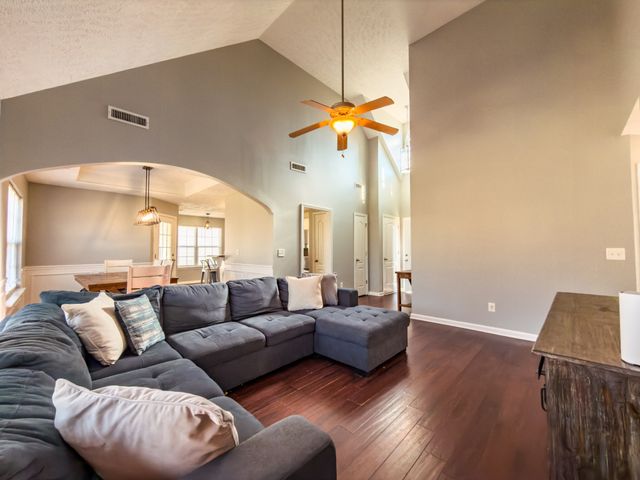 1122 Thompson Farms St, Lascassas, TN 37085