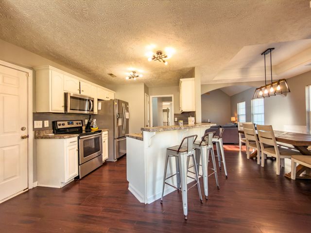 1122 Thompson Farms St, Lascassas, TN 37085