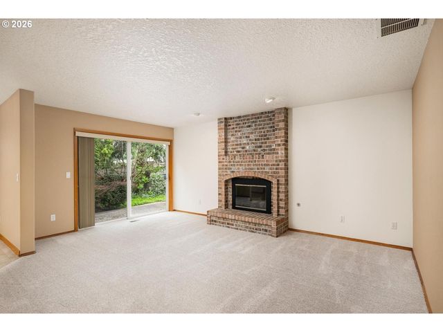 4240 Se JENNIFER Ct, Troutdale, OR 97060