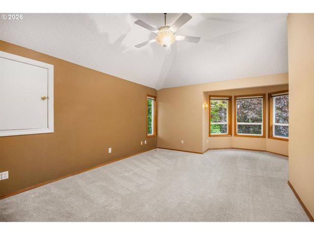 4240 Se JENNIFER Ct, Troutdale, OR 97060