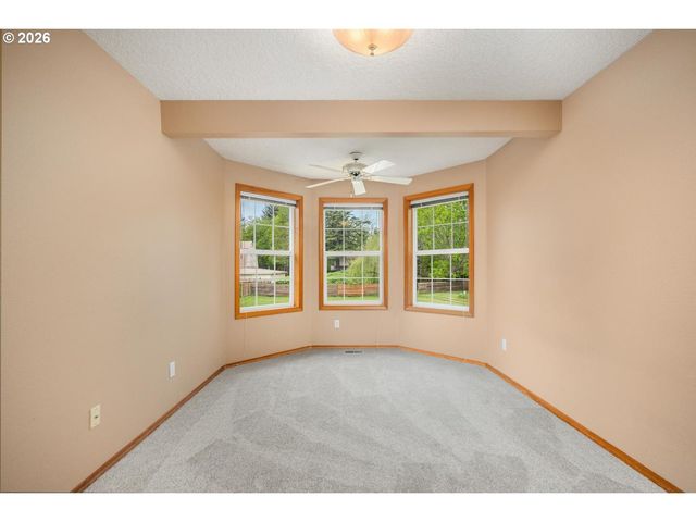 4240 Se JENNIFER Ct, Troutdale, OR 97060