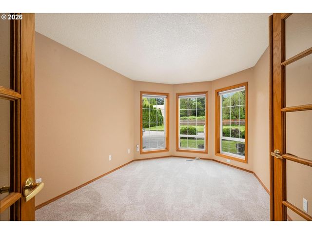 4240 Se JENNIFER Ct, Troutdale, OR 97060