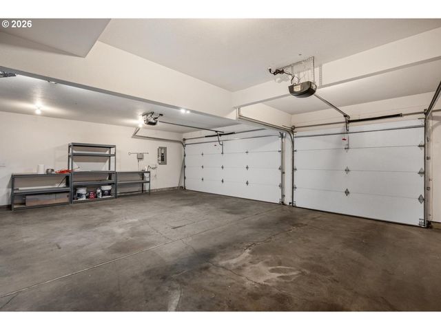 4240 Se JENNIFER Ct, Troutdale, OR 97060