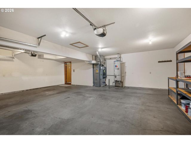 4240 Se JENNIFER Ct, Troutdale, OR 97060