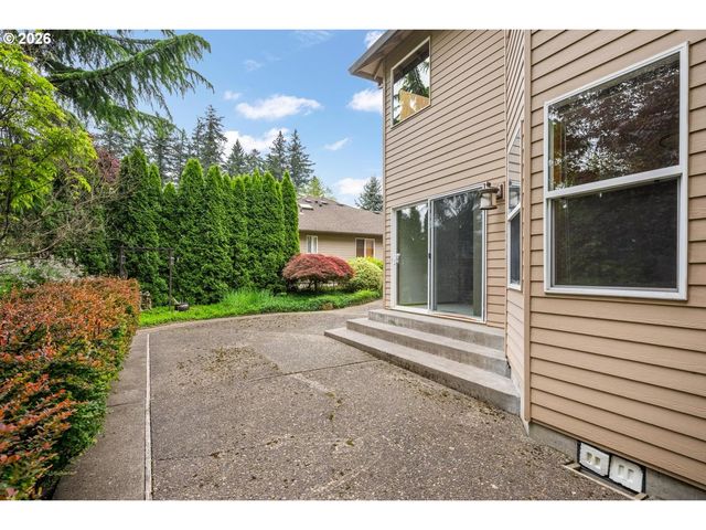 4240 Se JENNIFER Ct, Troutdale, OR 97060