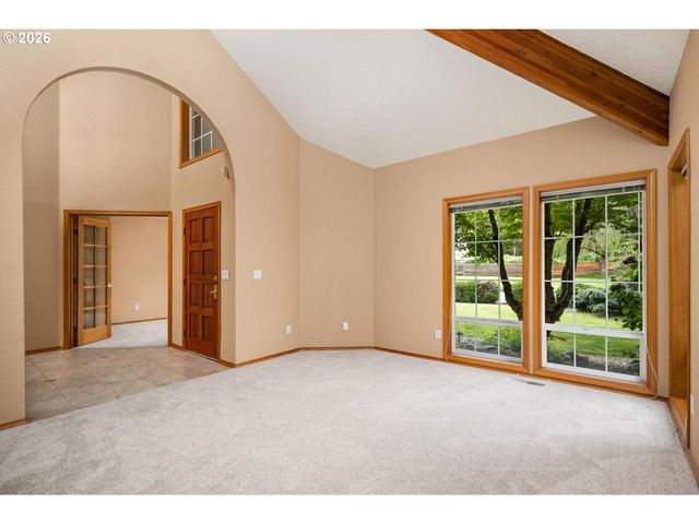 4240 Se JENNIFER Ct, Troutdale, OR 97060