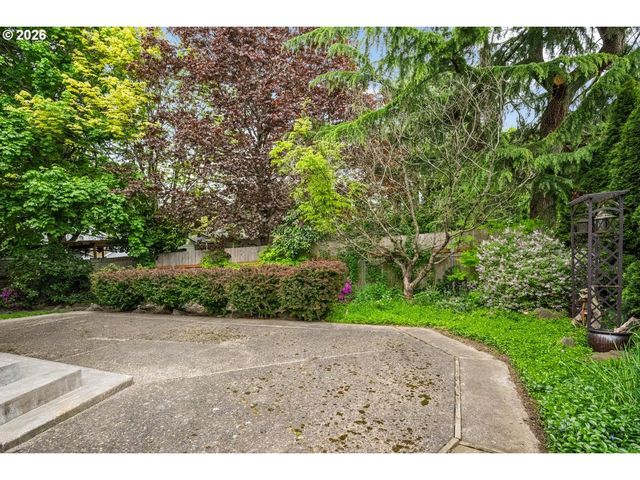4240 Se JENNIFER Ct, Troutdale, OR 97060