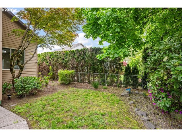 4240 Se JENNIFER Ct, Troutdale, OR 97060