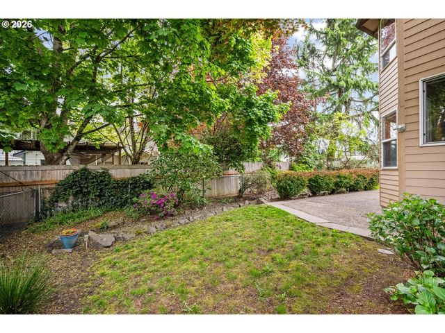 4240 Se JENNIFER Ct, Troutdale, OR 97060