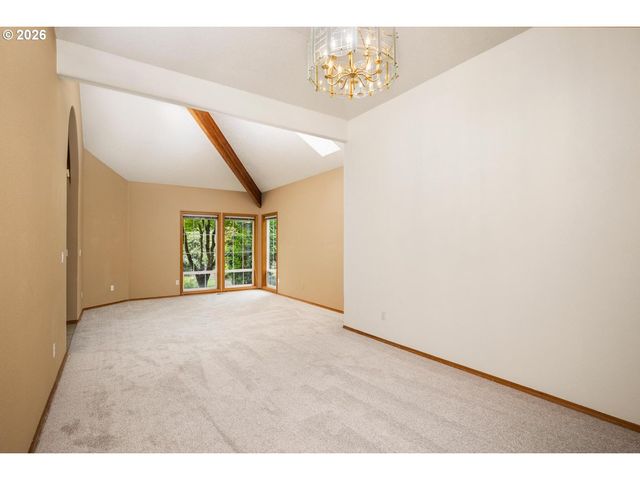 4240 Se JENNIFER Ct, Troutdale, OR 97060