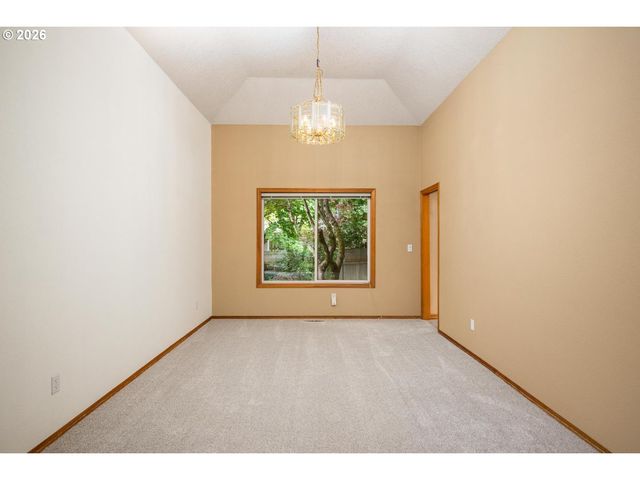 4240 Se JENNIFER Ct, Troutdale, OR 97060