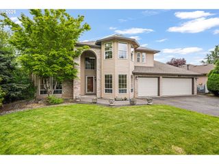 4240 Se JENNIFER Ct, Troutdale, OR 97060