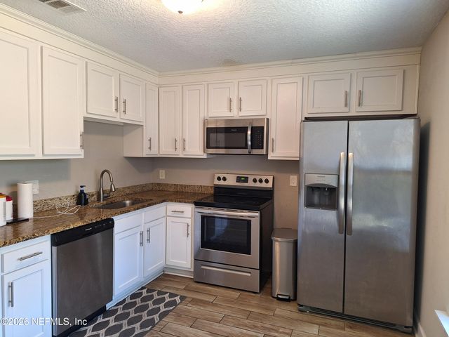 3459 EXCALIBUR Way E, Jacksonville, FL 32223