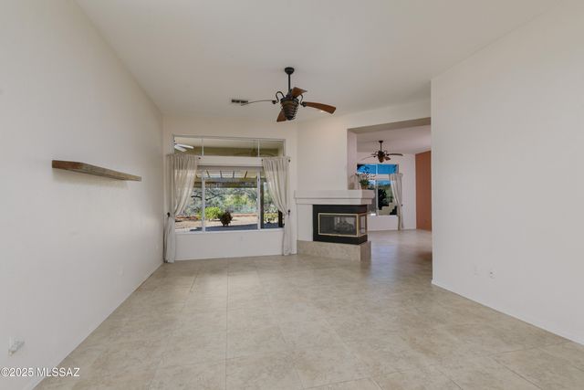 14393 N Lost Arrow Drive, Oro Valley, AZ 85755