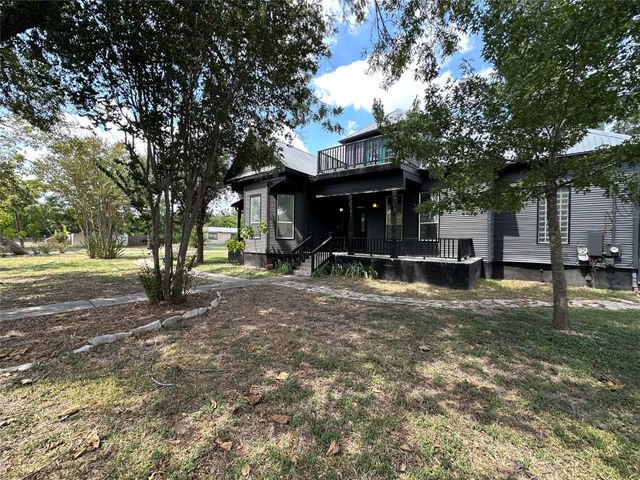 302 N Fm 1660 Highway, Hutto, TX 78634