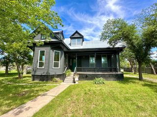 302 N Fm 1660 Highway, Hutto, TX 78634