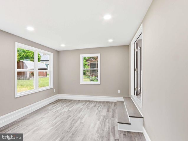 812 GLENVIEW AVE, Glen Burnie, MD 21061