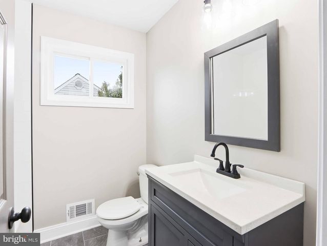 812 GLENVIEW AVE, Glen Burnie, MD 21061