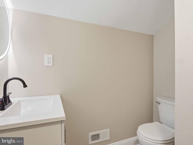 812 GLENVIEW AVE, Glen Burnie, MD 21061